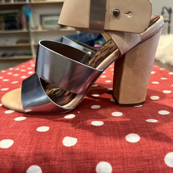 Sam Edelman Yelena Block Heels Sandals. Silver strap sandals - Picture 12 of 14